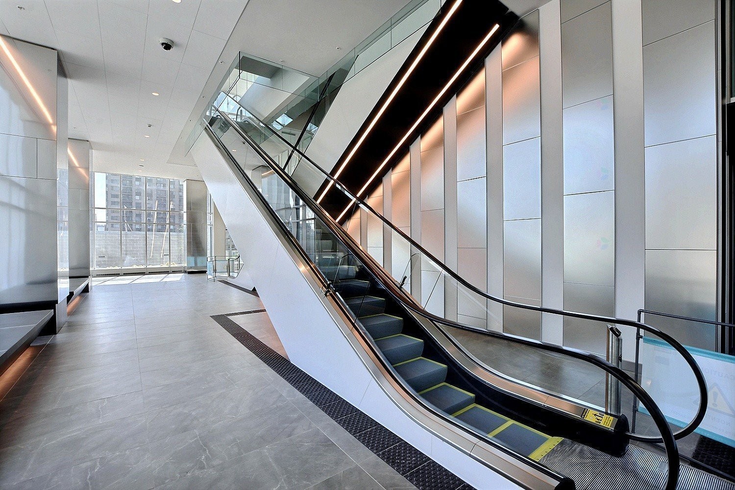 









1188


Rue St-Antoine O.

, 3111,
Montréal (Ville-Marie),




QC
H3C1B4

