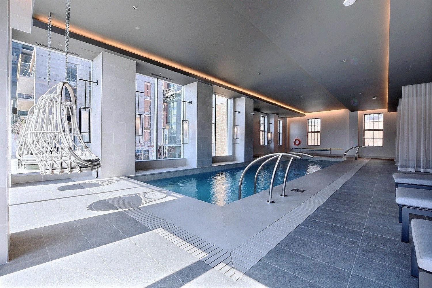 









1188


Rue St-Antoine O.

, 3111,
Montréal (Ville-Marie),




QC
H3C1B4

