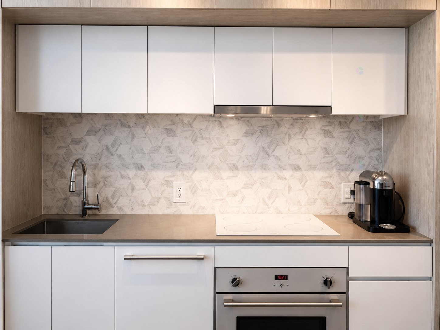 









1188


Rue St-Antoine O.

, 3111,
Montréal (Ville-Marie),




QC
H3C1B4

