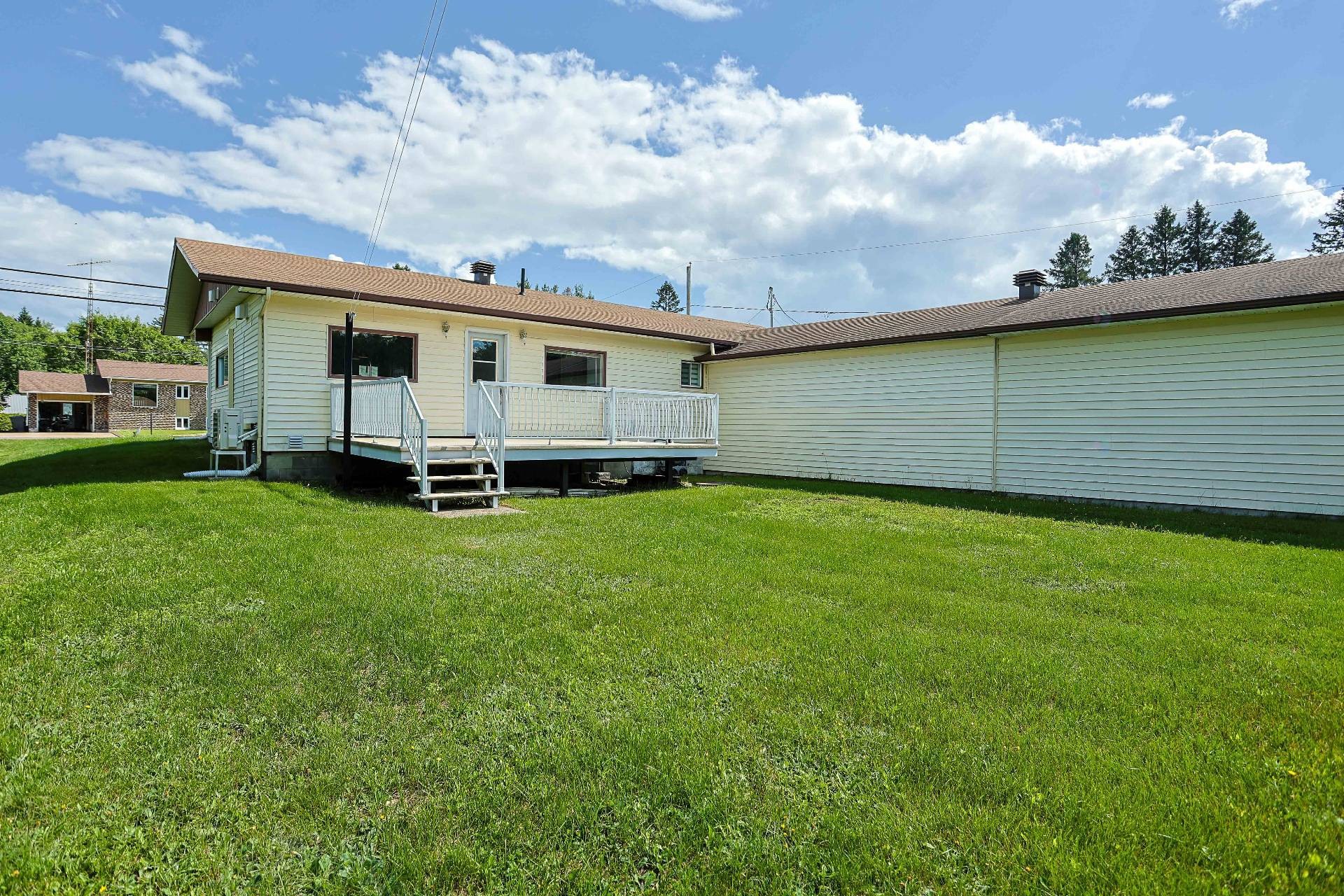 









880


Boul. Trudel O.

,
Saint-Boniface,




QC
G0X2L0

