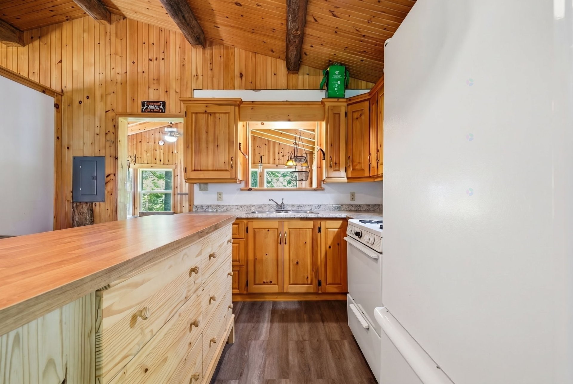 









267


Ch. du Rang-A

,
Otter Lake,




QC
J0X2P0


