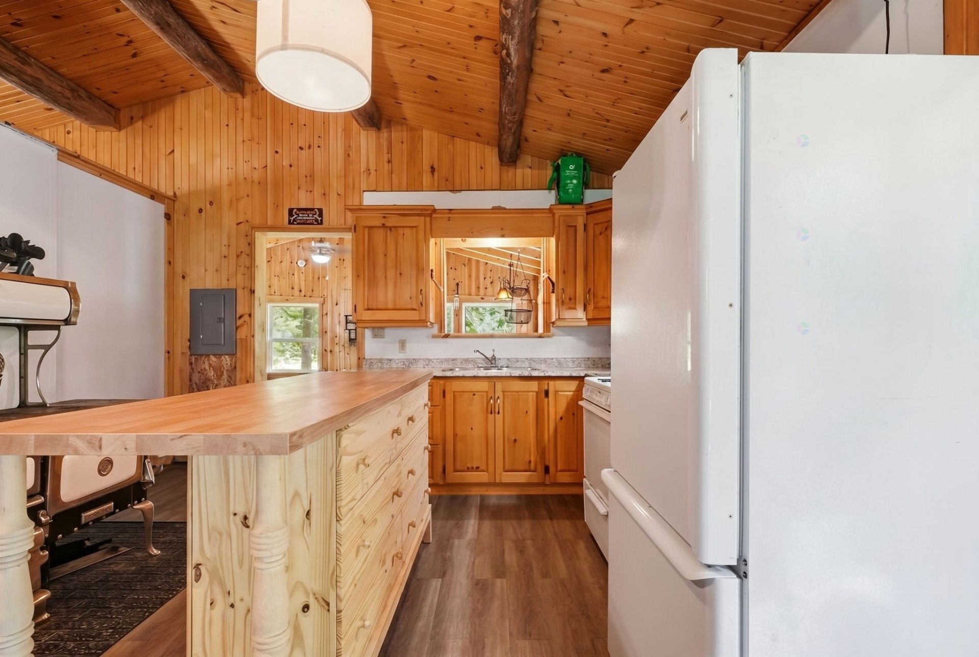 









267


Ch. du Rang-A

,
Otter Lake,




QC
J0X2P0

