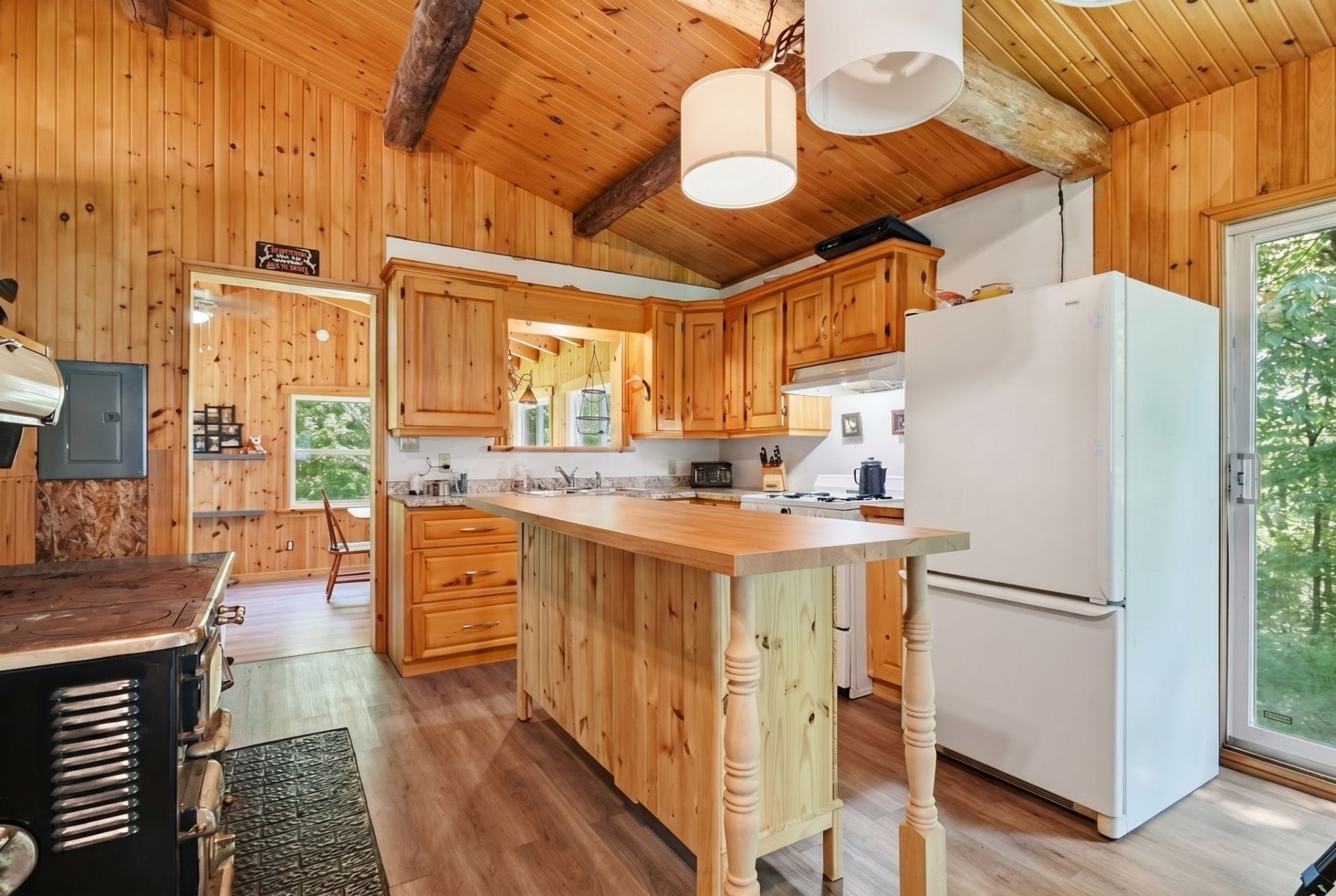 









267


Ch. du Rang-A

,
Otter Lake,




QC
J0X2P0

