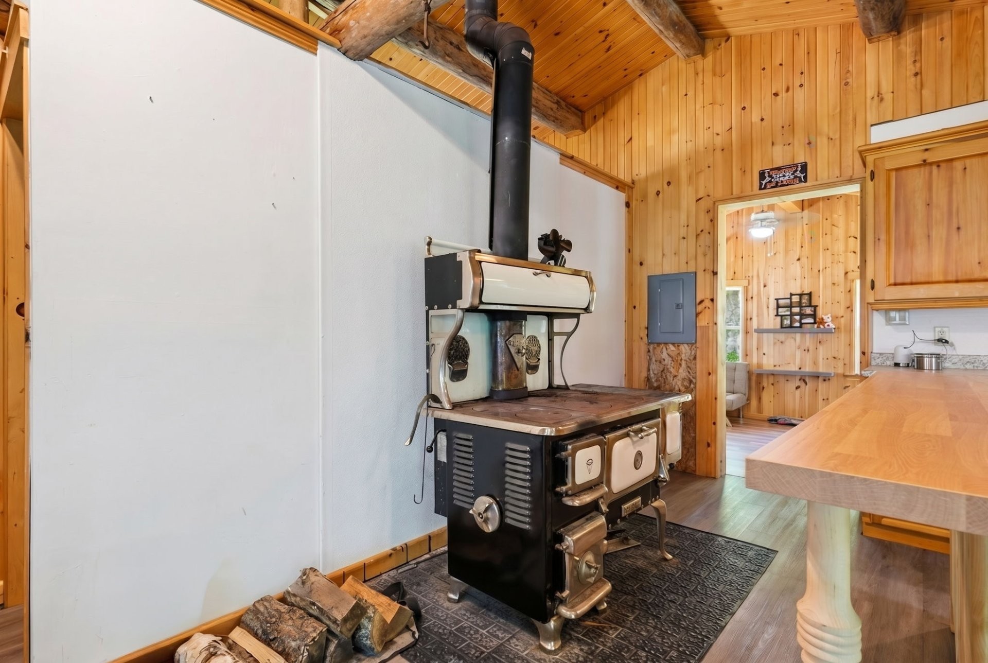 









267


Ch. du Rang-A

,
Otter Lake,




QC
J0X2P0

