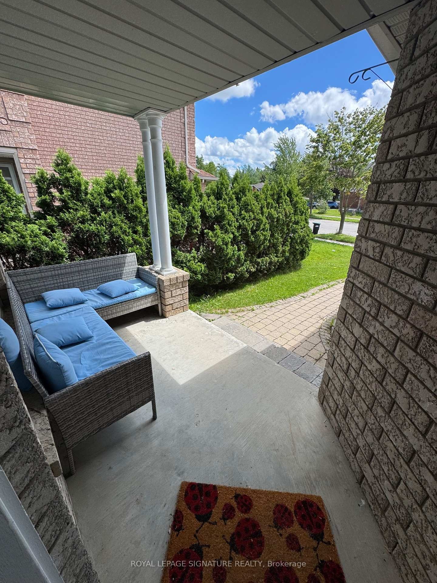 









118


Athabaska

Road,
Barrie,




ON
L4N 8E5

