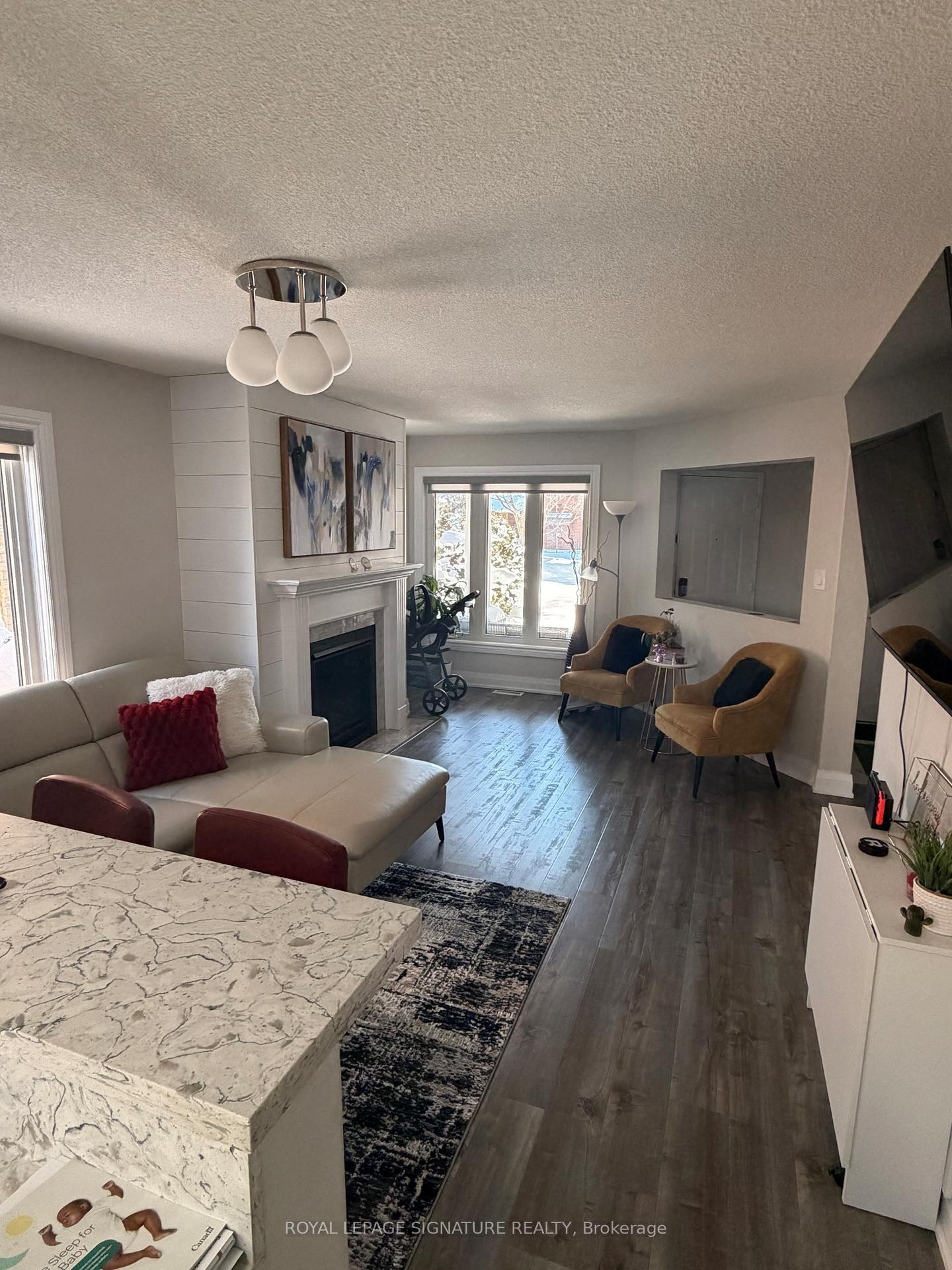 









118


Athabaska

Road,
Barrie,




ON
L4N 8E5

