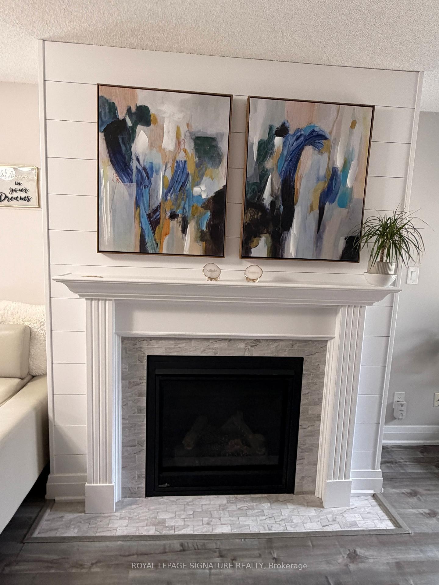 









118


Athabaska

Road,
Barrie,




ON
L4N 8E5


