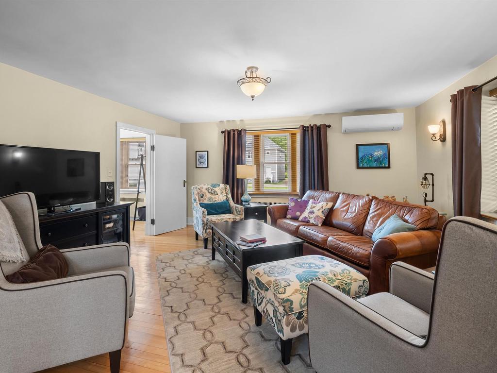 












190 HARVARD Street

,
Summerside,




PE
C1N 1R6

