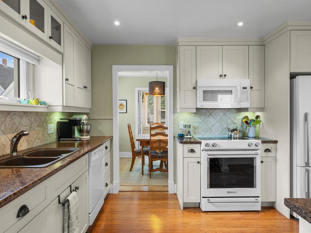 












190 HARVARD Street

,
Summerside,




PE
C1N 1R6

