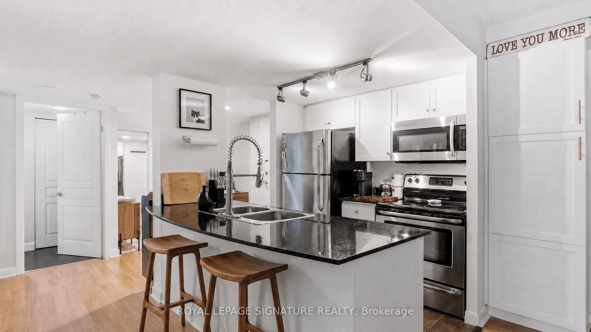 









323


Richmond

Street East, 704,
Toronto,




ON
M5A 3R3

