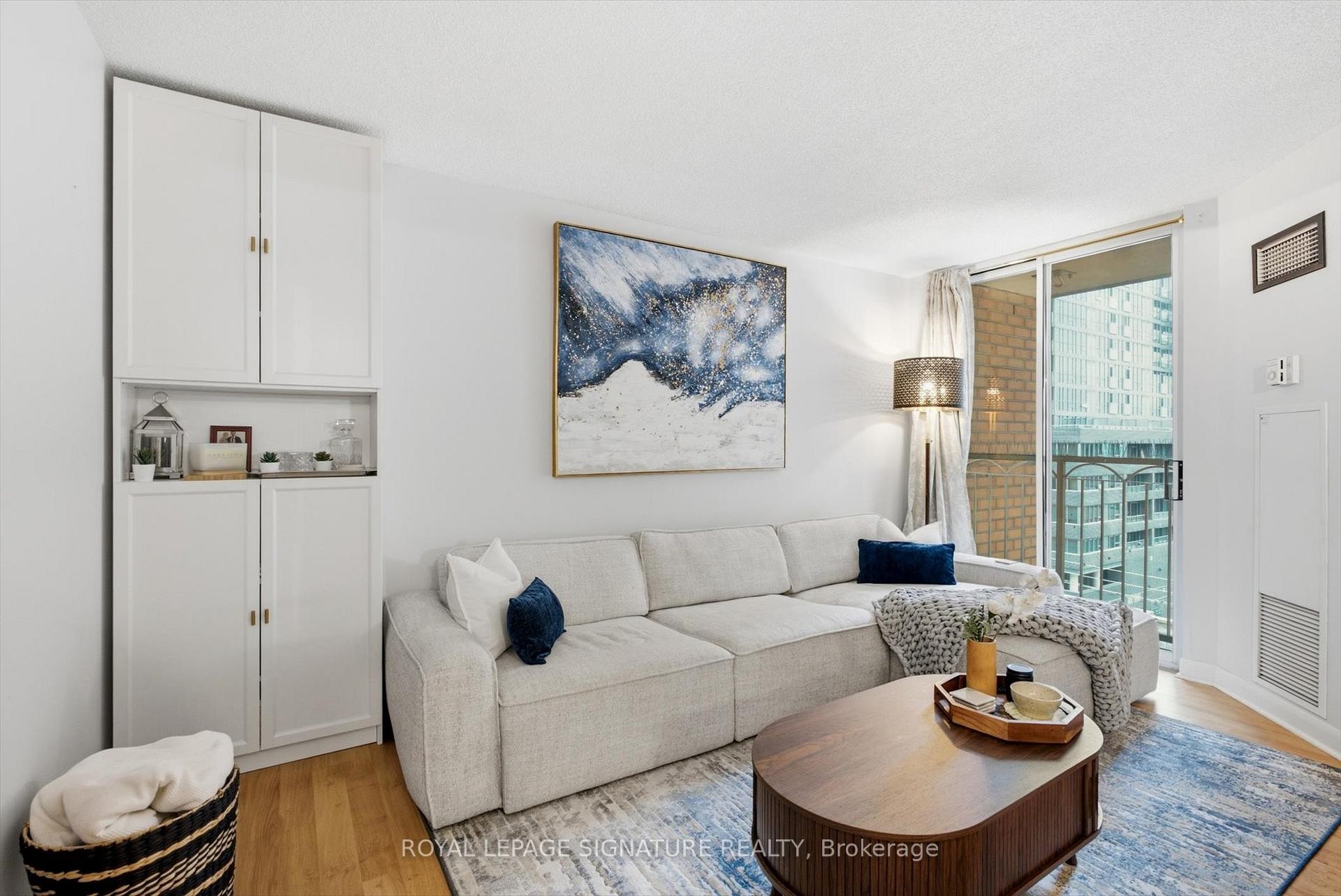 









323


Richmond

Street East, 704,
Toronto,




ON
M5A 3R3

