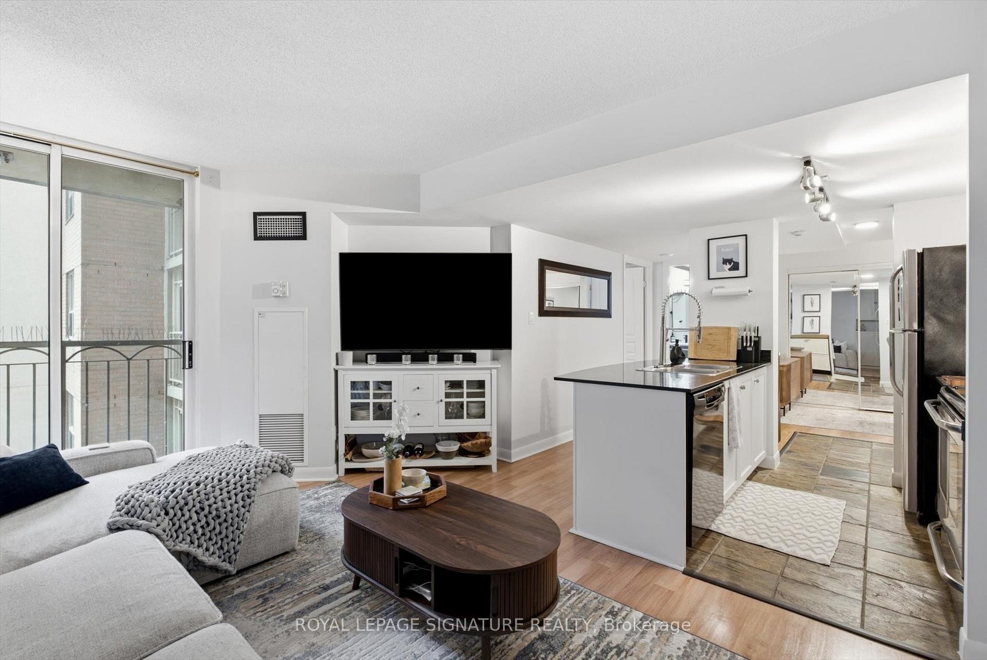 









323


Richmond

Street East, 704,
Toronto,




ON
M5A 3R3

