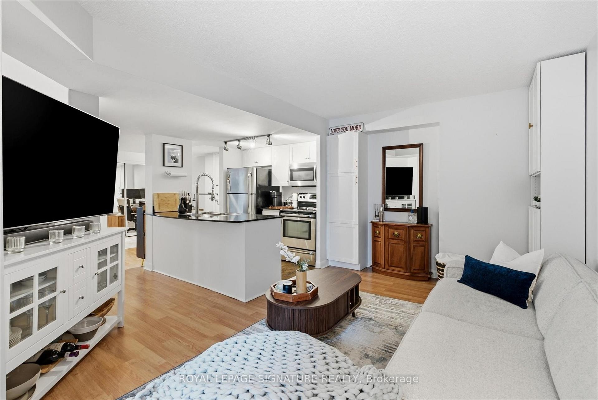 









323


Richmond

Street East, 704,
Toronto,




ON
M5A 3R3


