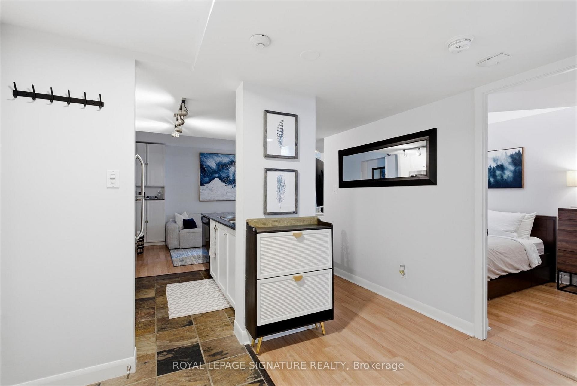 









323


Richmond

Street East, 704,
Toronto,




ON
M5A 3R3

