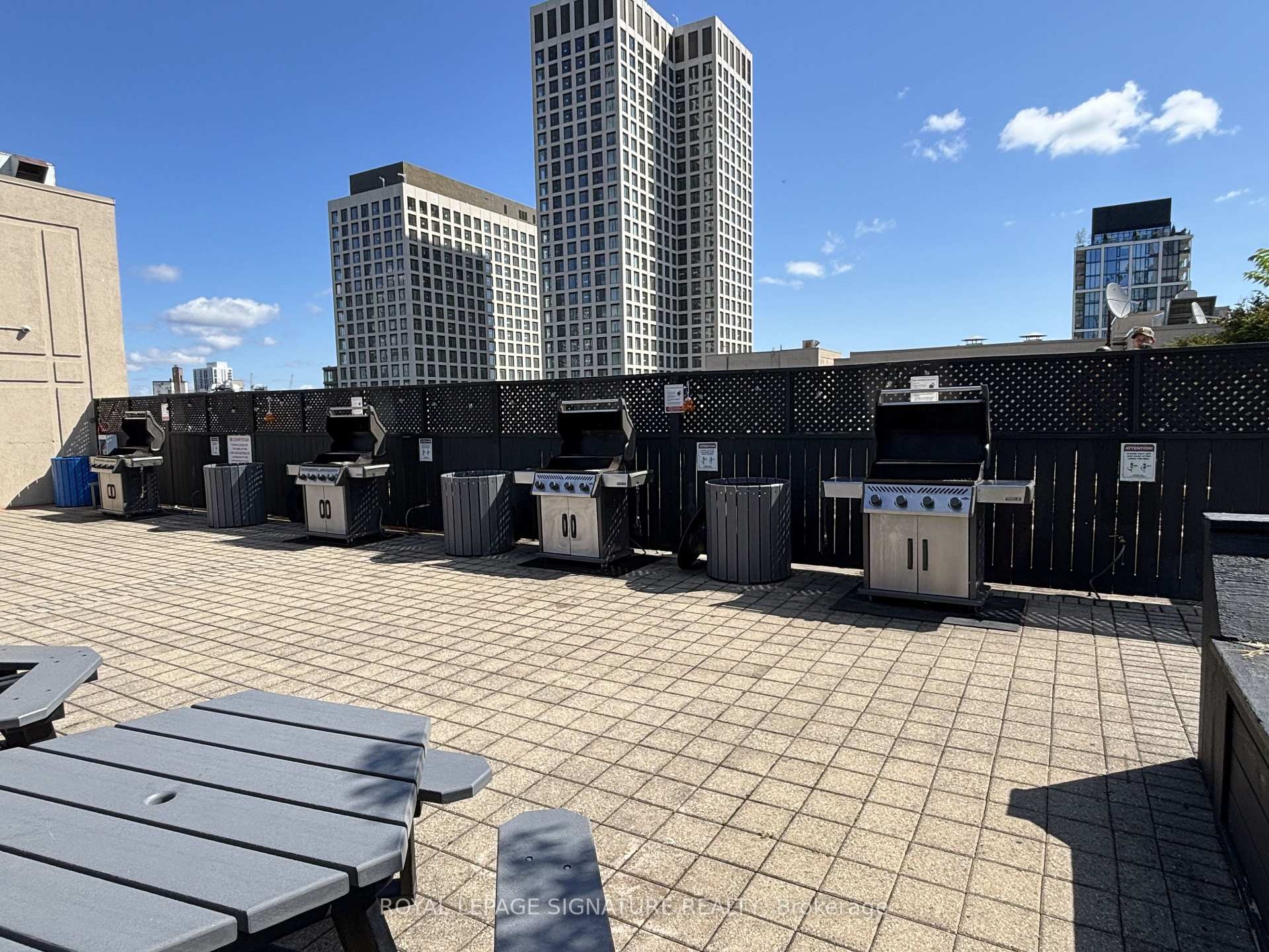 









323


Richmond

Street East, 704,
Toronto,




ON
M5A 3R3

