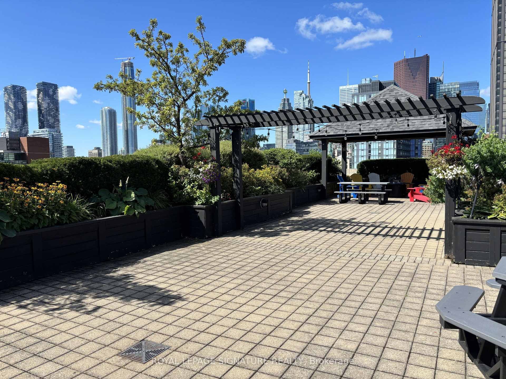 









323


Richmond

Street East, 704,
Toronto,




ON
M5A 3R3

