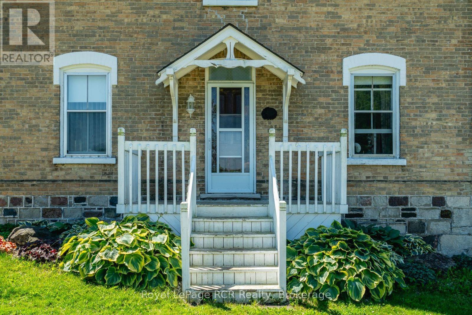 












541568 CONCESSION 14 NDR

,
West Grey,







Ontario
N0G1L0

