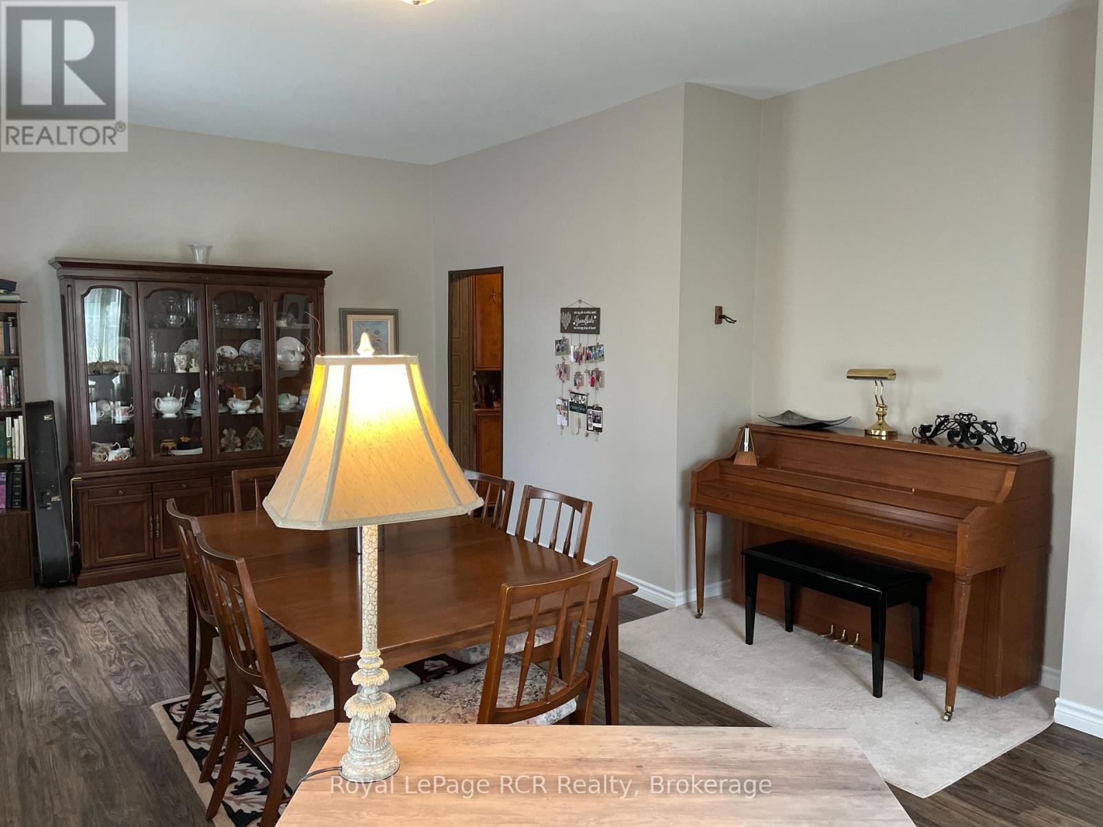 












541568 CONCESSION 14 NDR

,
West Grey,







Ontario
N0G1L0

