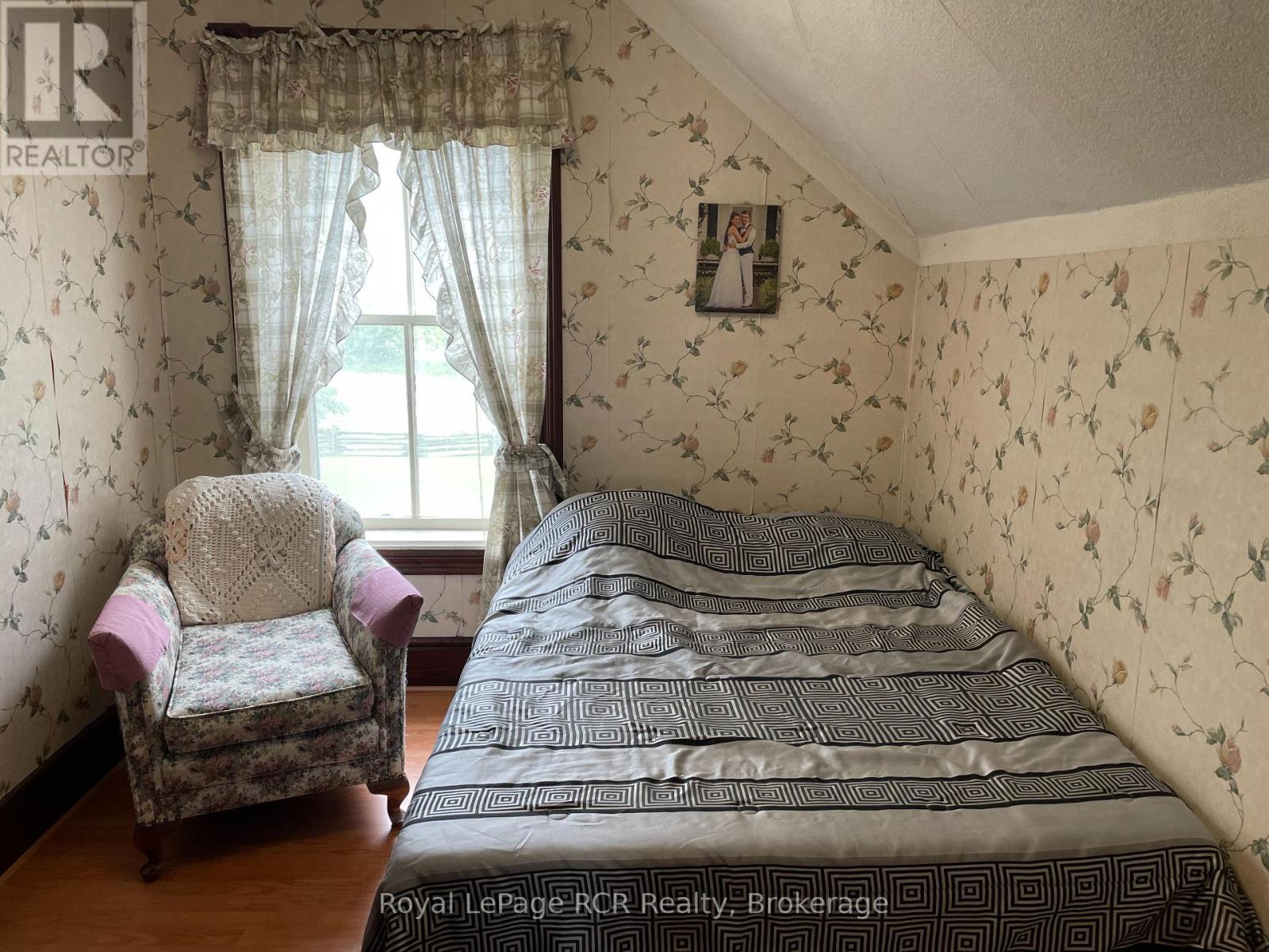 












541568 CONCESSION 14 NDR

,
West Grey,







Ontario
N0G1L0

