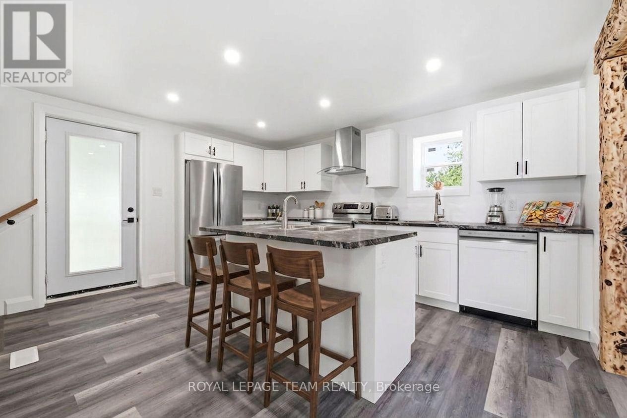 












29 GILLIES STREET

,
McNab/Braeside,




Ontario
K0A1G0

