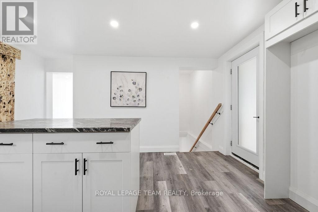 












29 GILLIES STREET

,
McNab/Braeside,




Ontario
K0A1G0

