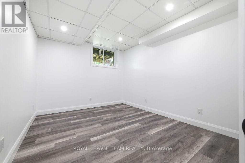 












29 GILLIES STREET

,
McNab/Braeside,




Ontario
K0A1G0

