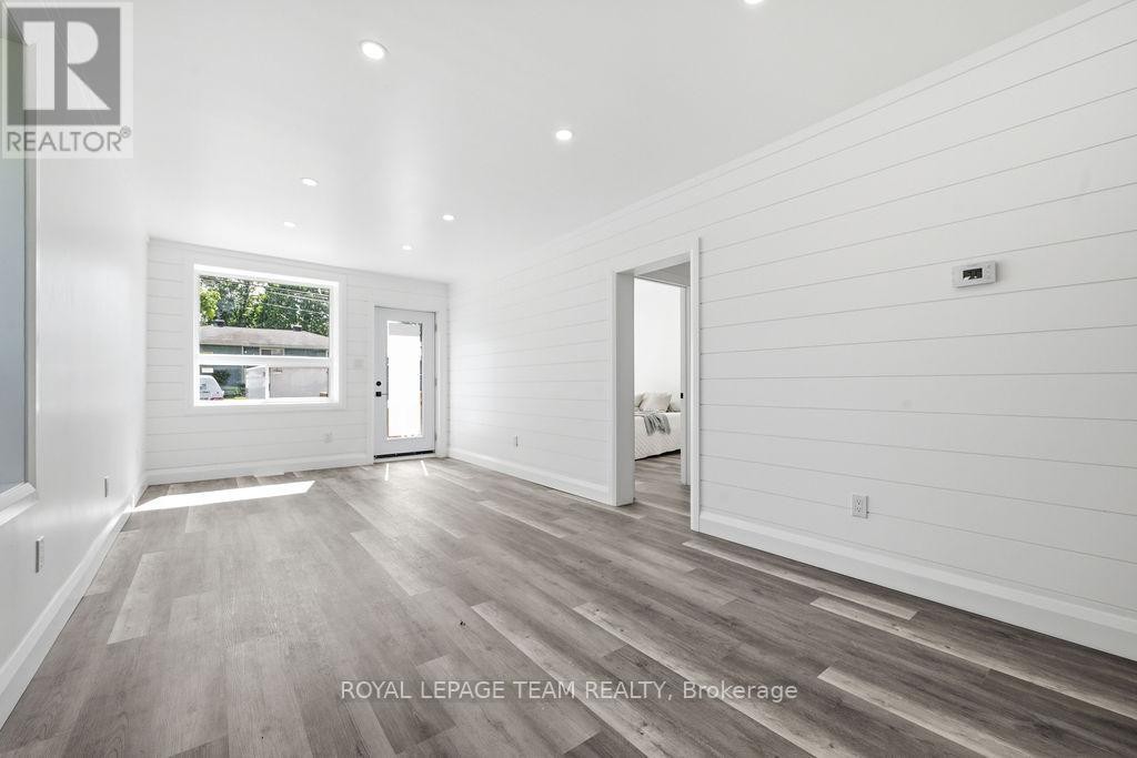 












29 GILLIES STREET

,
McNab/Braeside,




Ontario
K0A1G0

