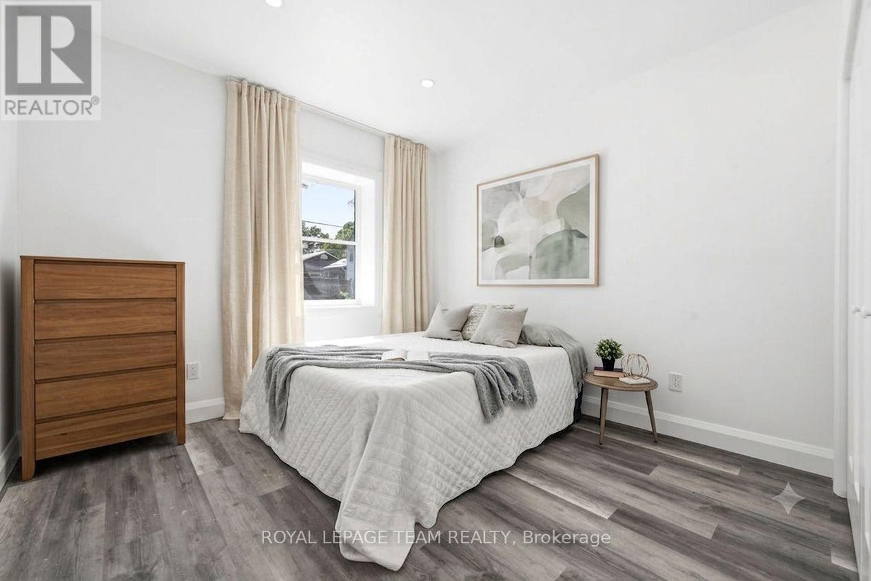 












29 GILLIES STREET

,
McNab/Braeside,




Ontario
K0A1G0

