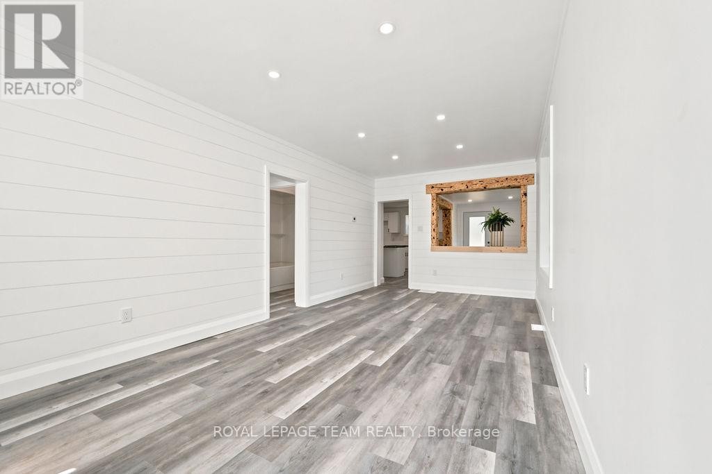 












29 GILLIES STREET

,
McNab/Braeside,




Ontario
K0A1G0

