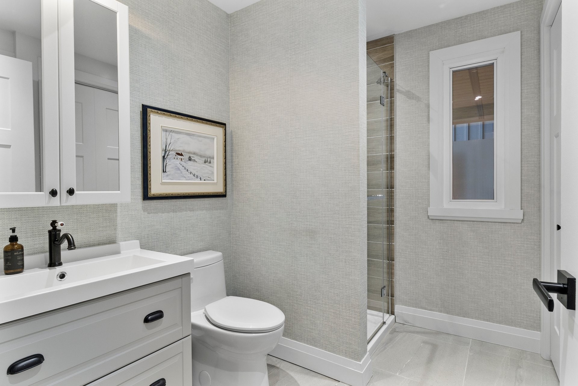 









230


Rue René

,
Magog,




QC
J1X7P7

