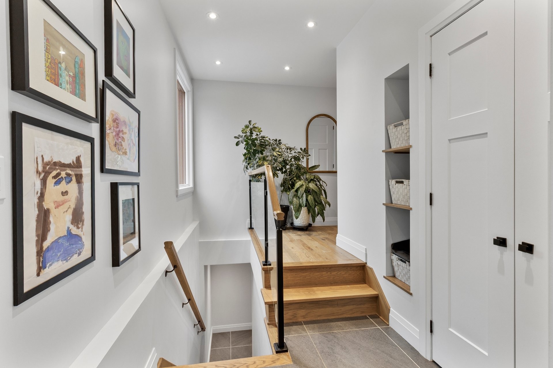 









230


Rue René

,
Magog,




QC
J1X7P7


