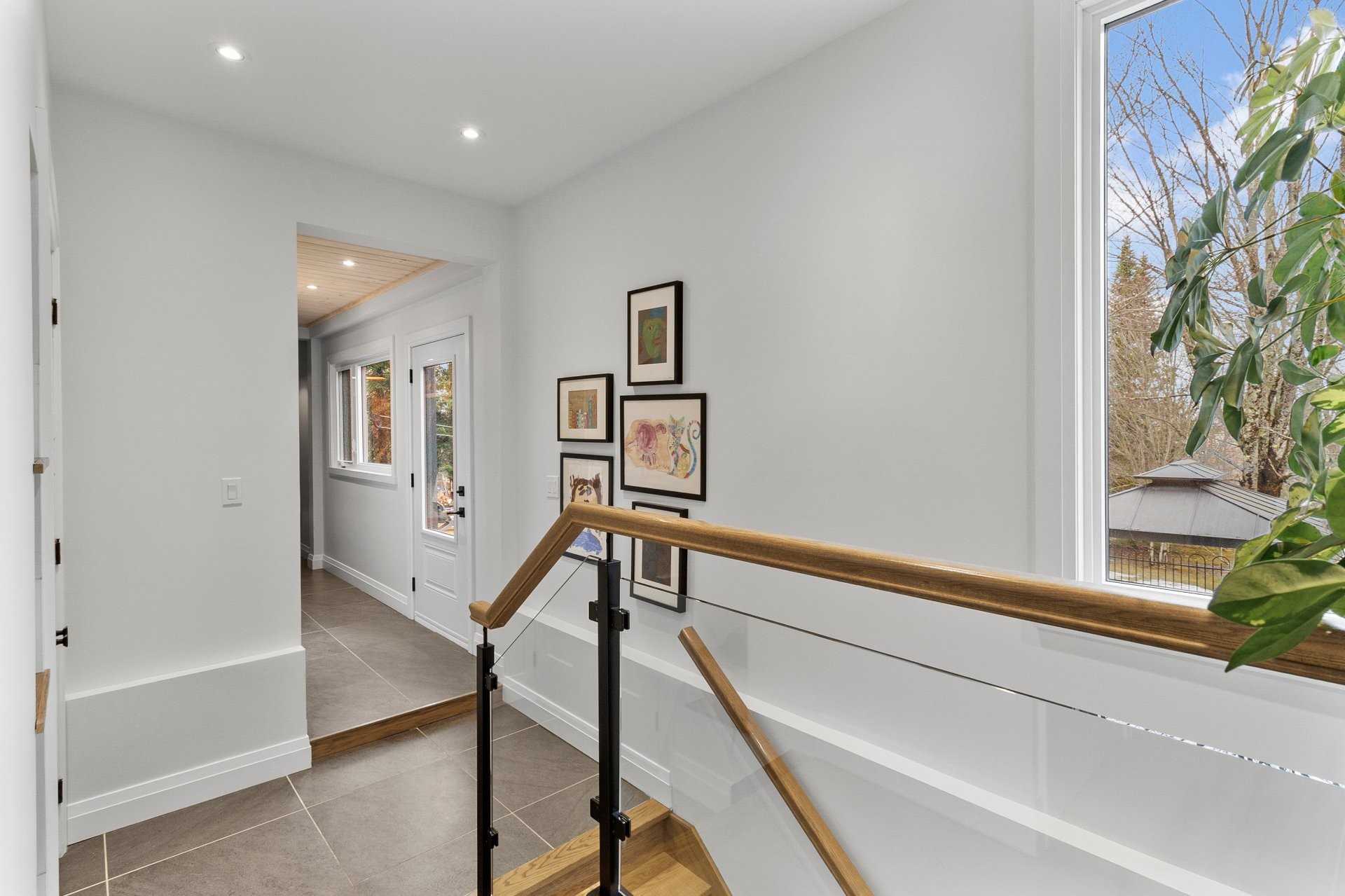 









230


Rue René

,
Magog,




QC
J1X7P7

