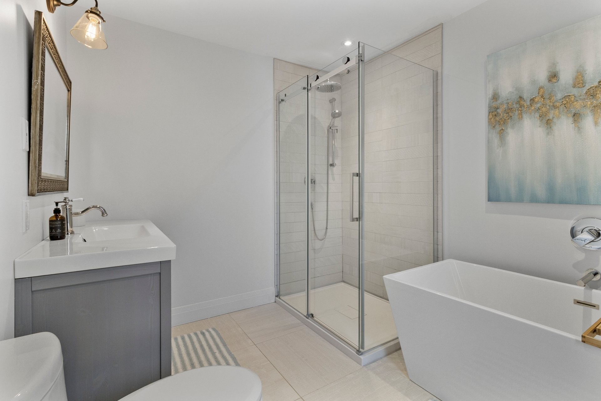 









230


Rue René

,
Magog,




QC
J1X7P7

