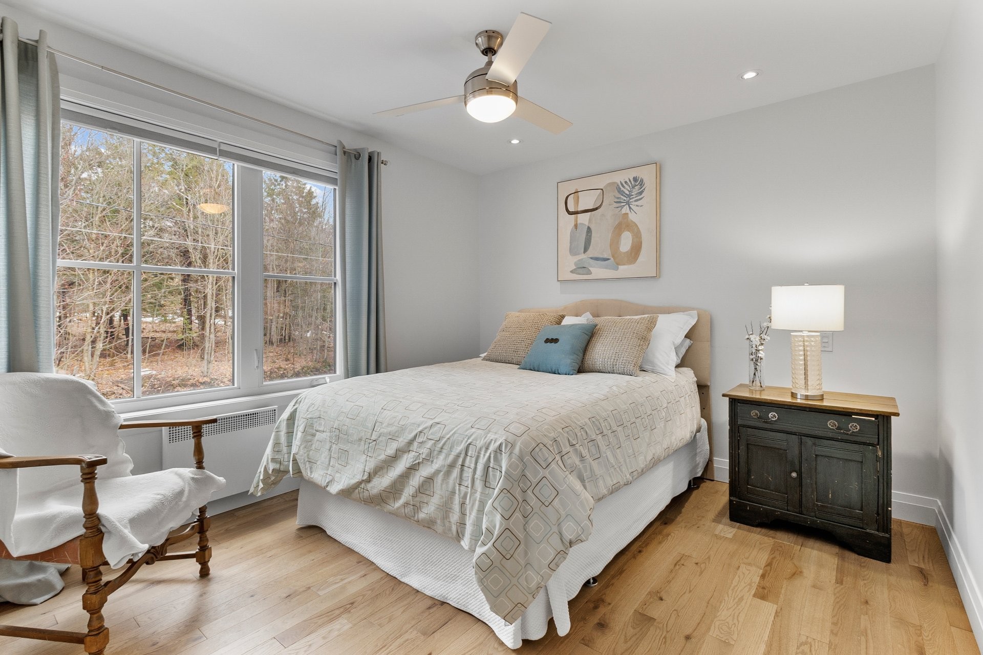 









230


Rue René

,
Magog,




QC
J1X7P7

