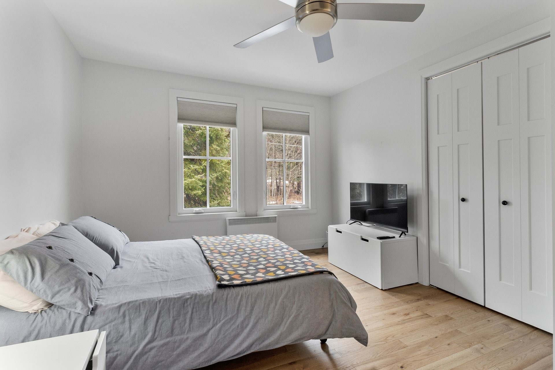 









230


Rue René

,
Magog,




QC
J1X7P7

