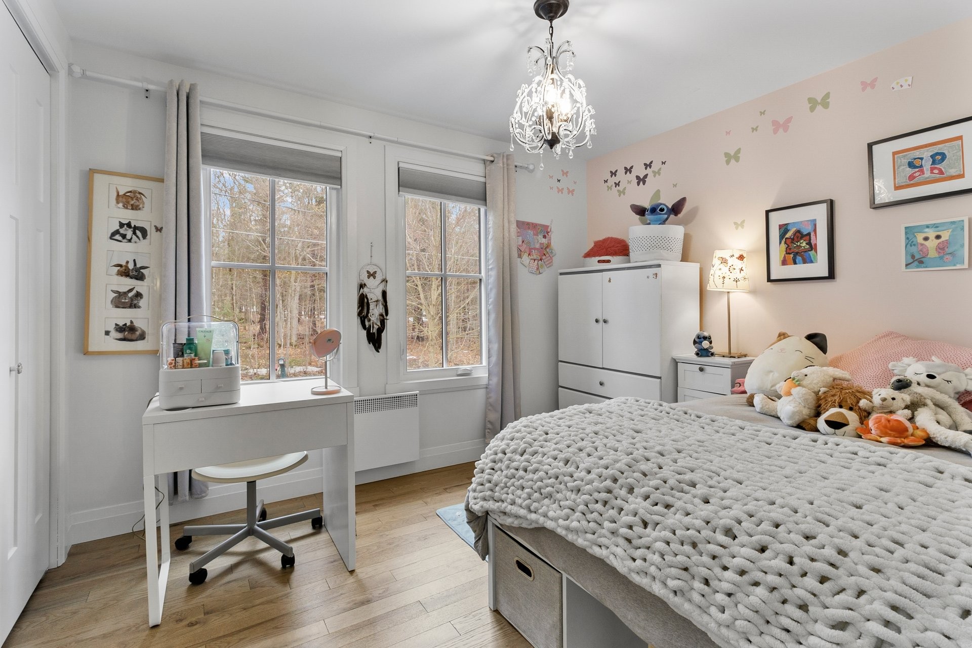 









230


Rue René

,
Magog,




QC
J1X7P7

