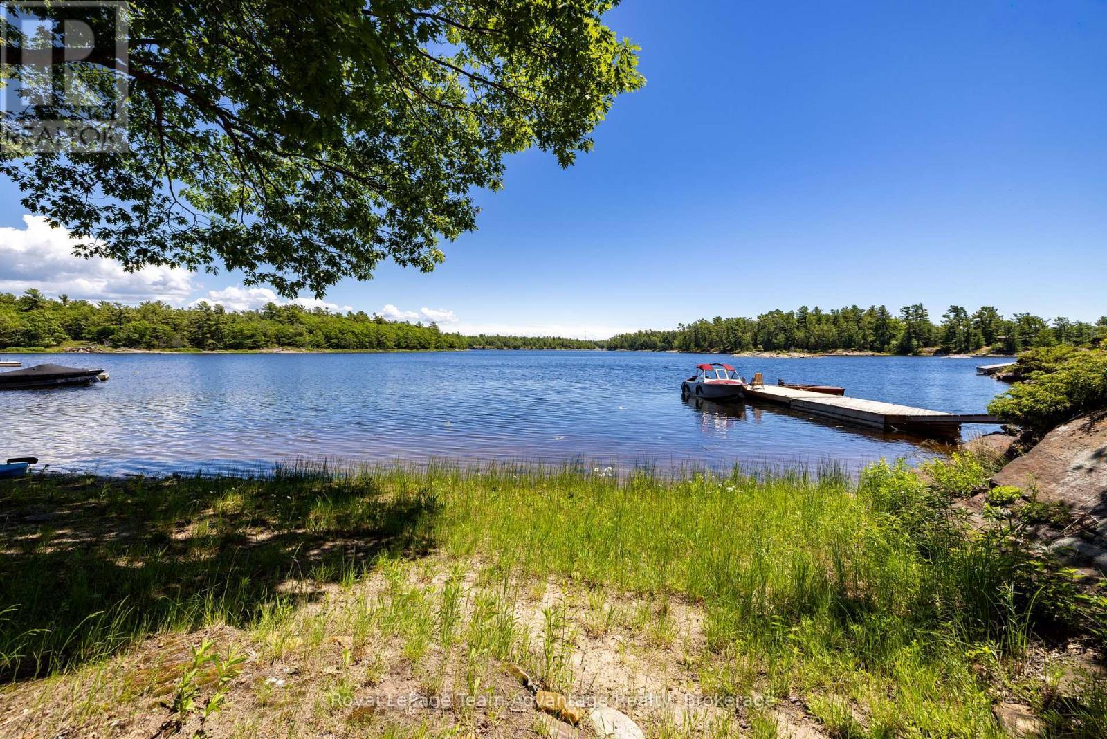 












7 A60 ISLAND

,
The Archipelago (Archipelago North),




Ontario
P0G1K0

