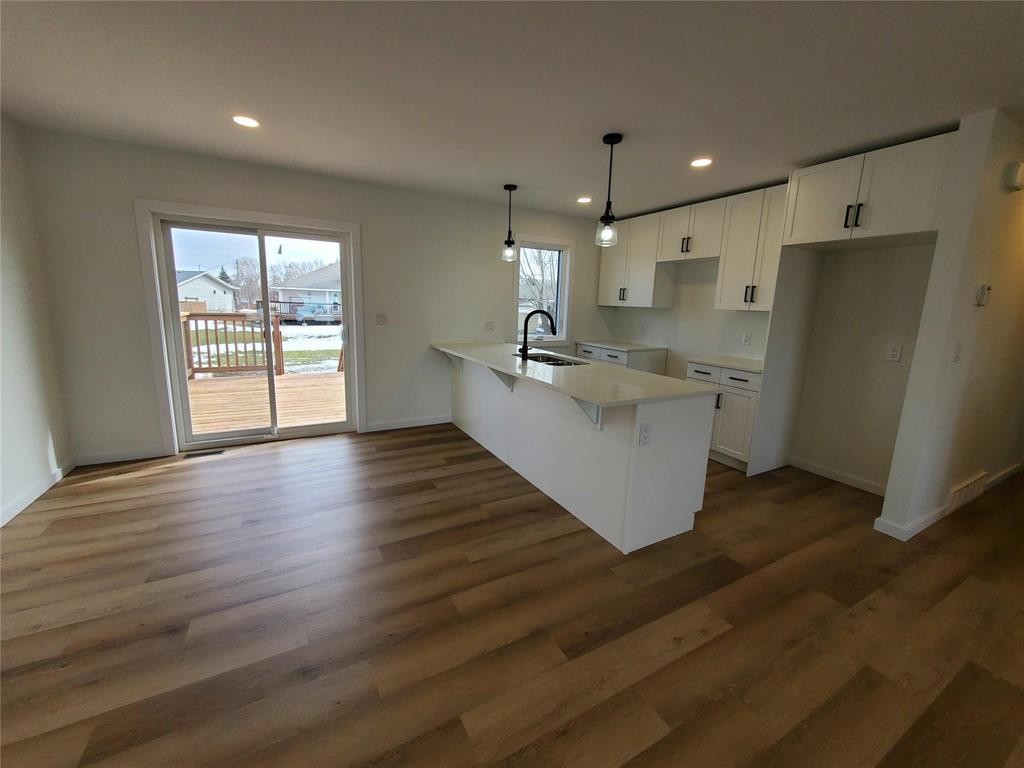 












448 St Alphonse Avenue

,
Ste Anne,




Manitoba
R5H1B6

