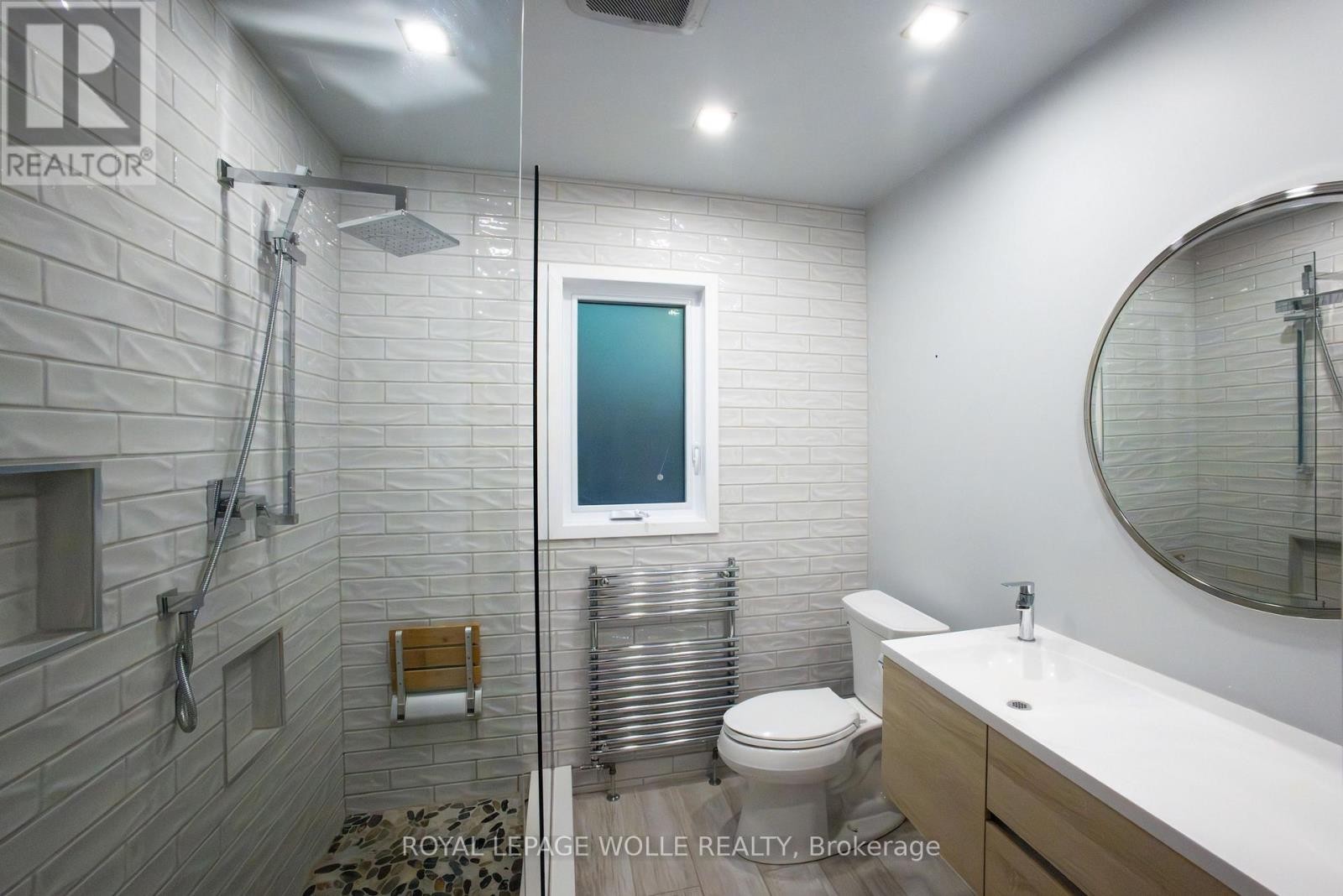 












294 ALGONQUIN DRIVE

,
Waterloo,




Ontario
N2L2S8

