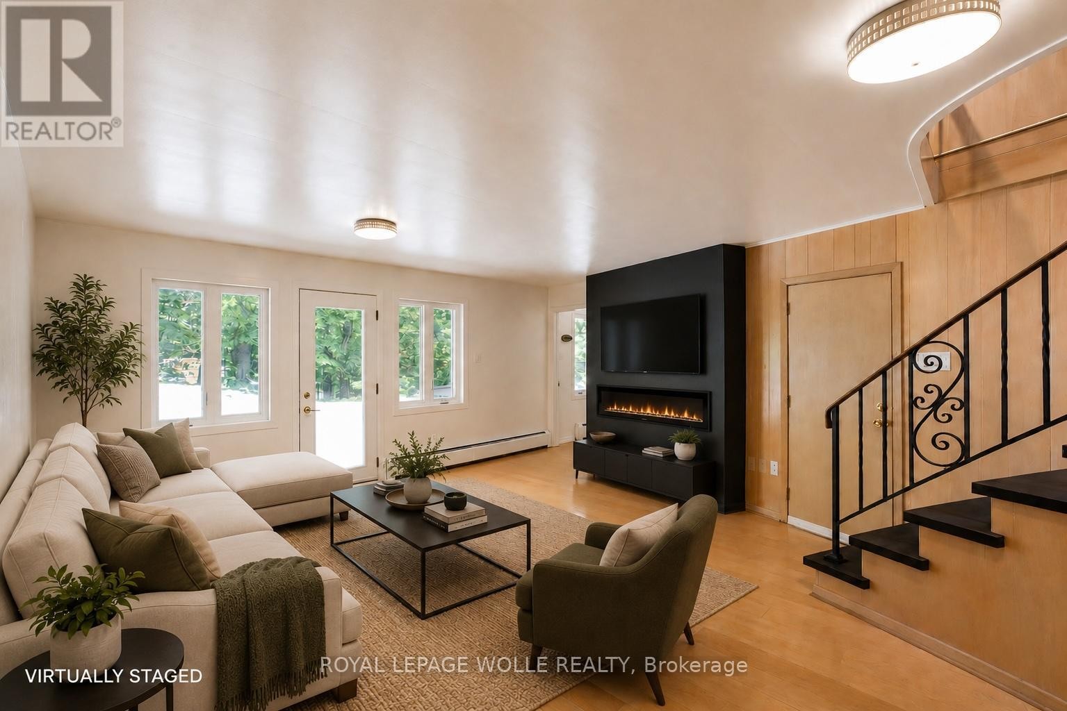 












294 ALGONQUIN DRIVE

,
Waterloo,




Ontario
N2L2S8

