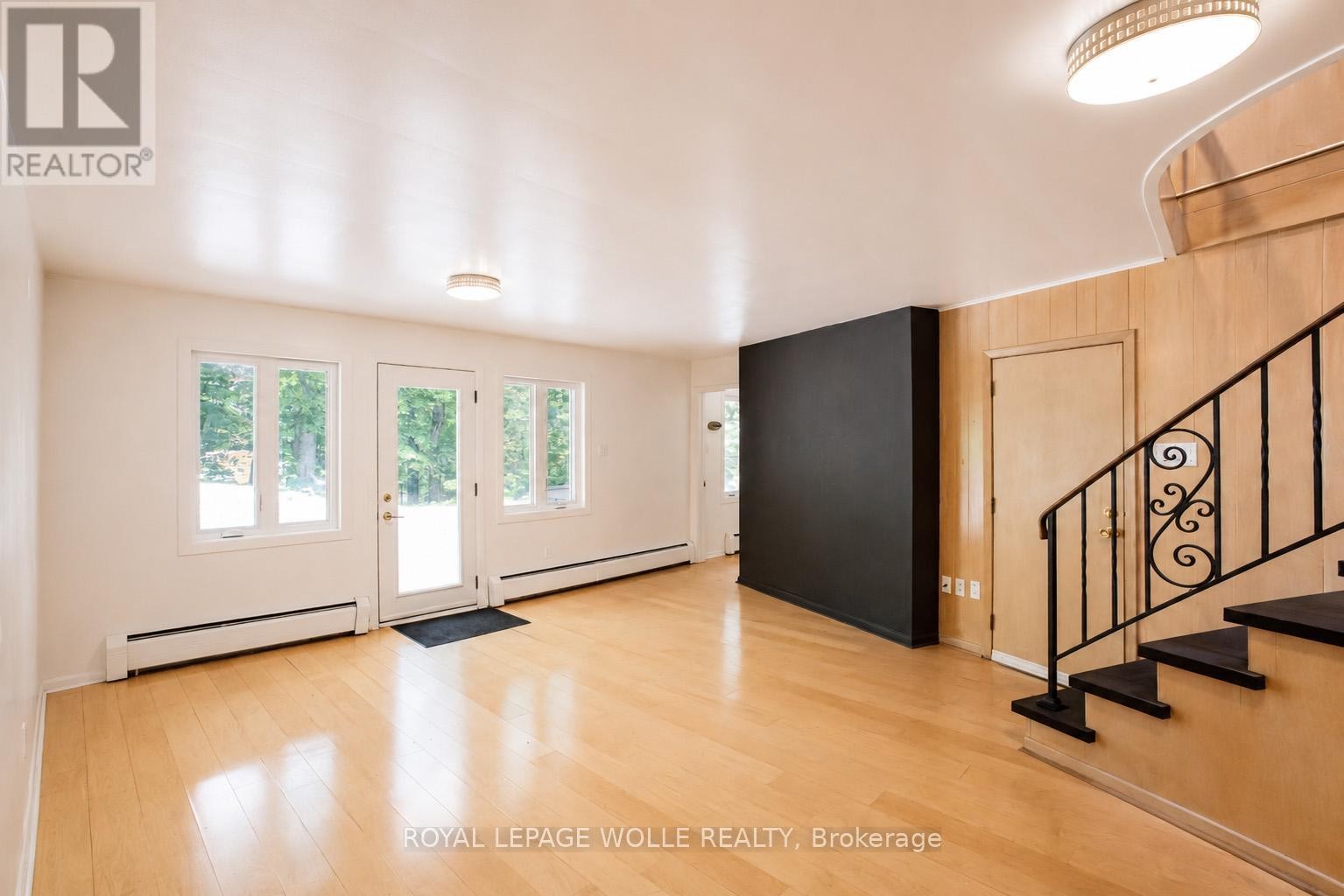 












294 ALGONQUIN DRIVE

,
Waterloo,




Ontario
N2L2S8


