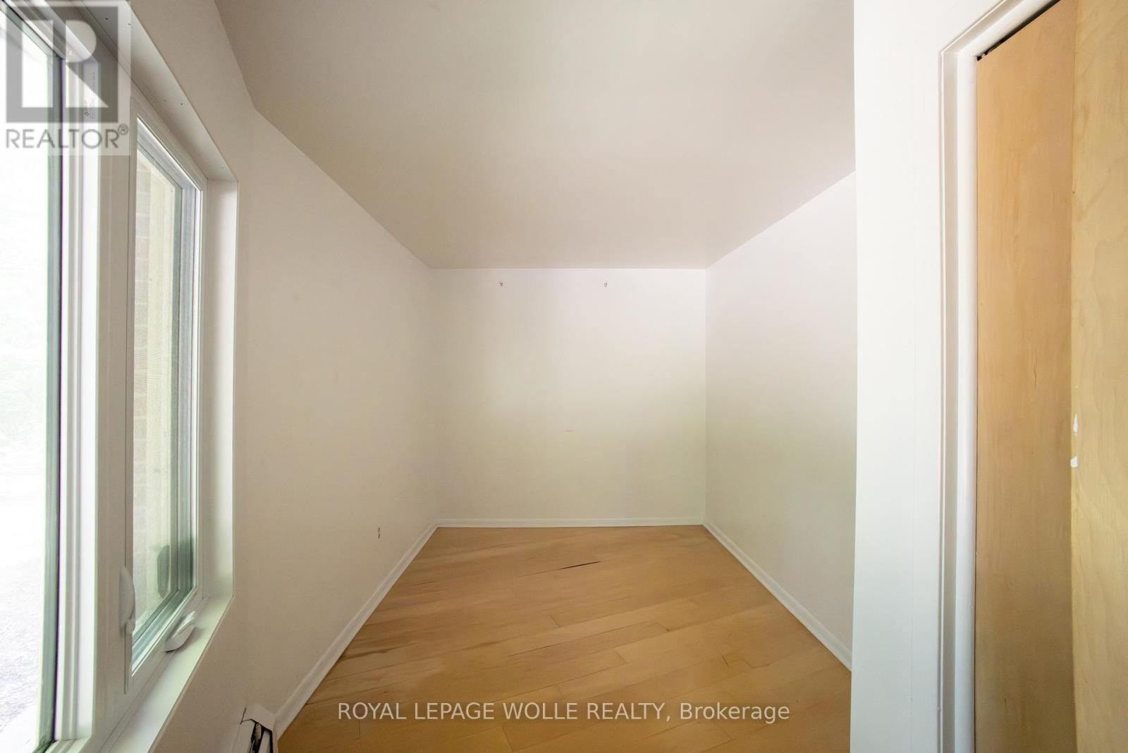 












294 ALGONQUIN DRIVE

,
Waterloo,




Ontario
N2L2S8

