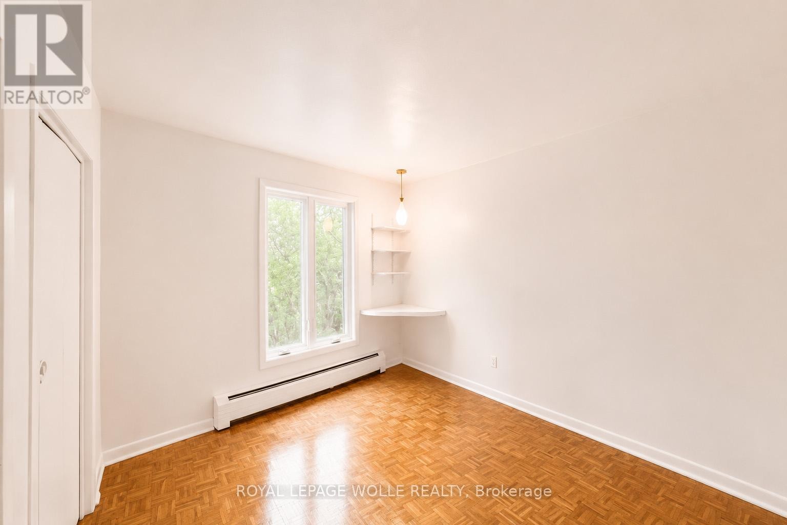 












294 ALGONQUIN DRIVE

,
Waterloo,




Ontario
N2L2S8

