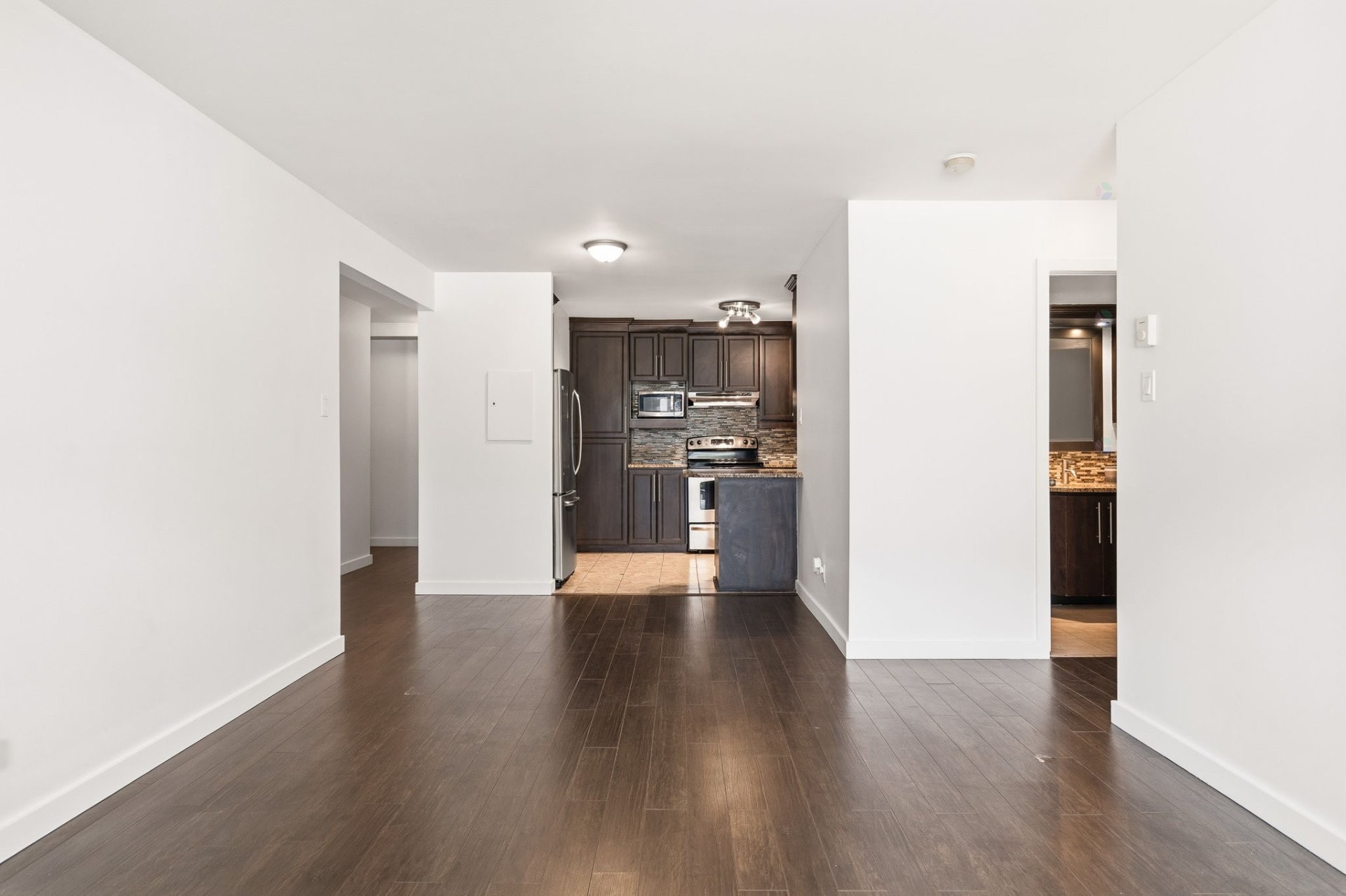 









213


Place des Sorbiers

,
Gatineau (Hull),




QC
J8Y6P9

