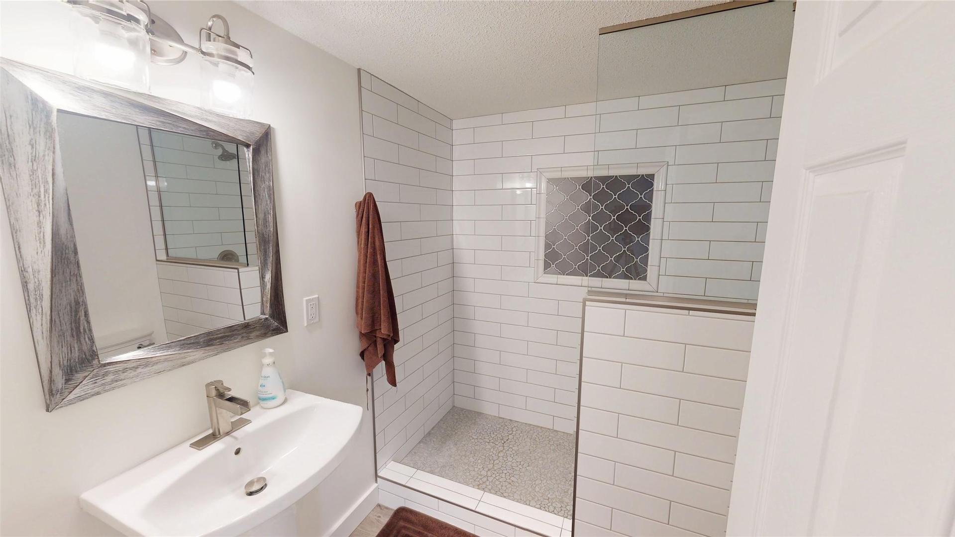 









2912


Edgewood

Drive,
Cranbrook,




BC
V1C 6C9

