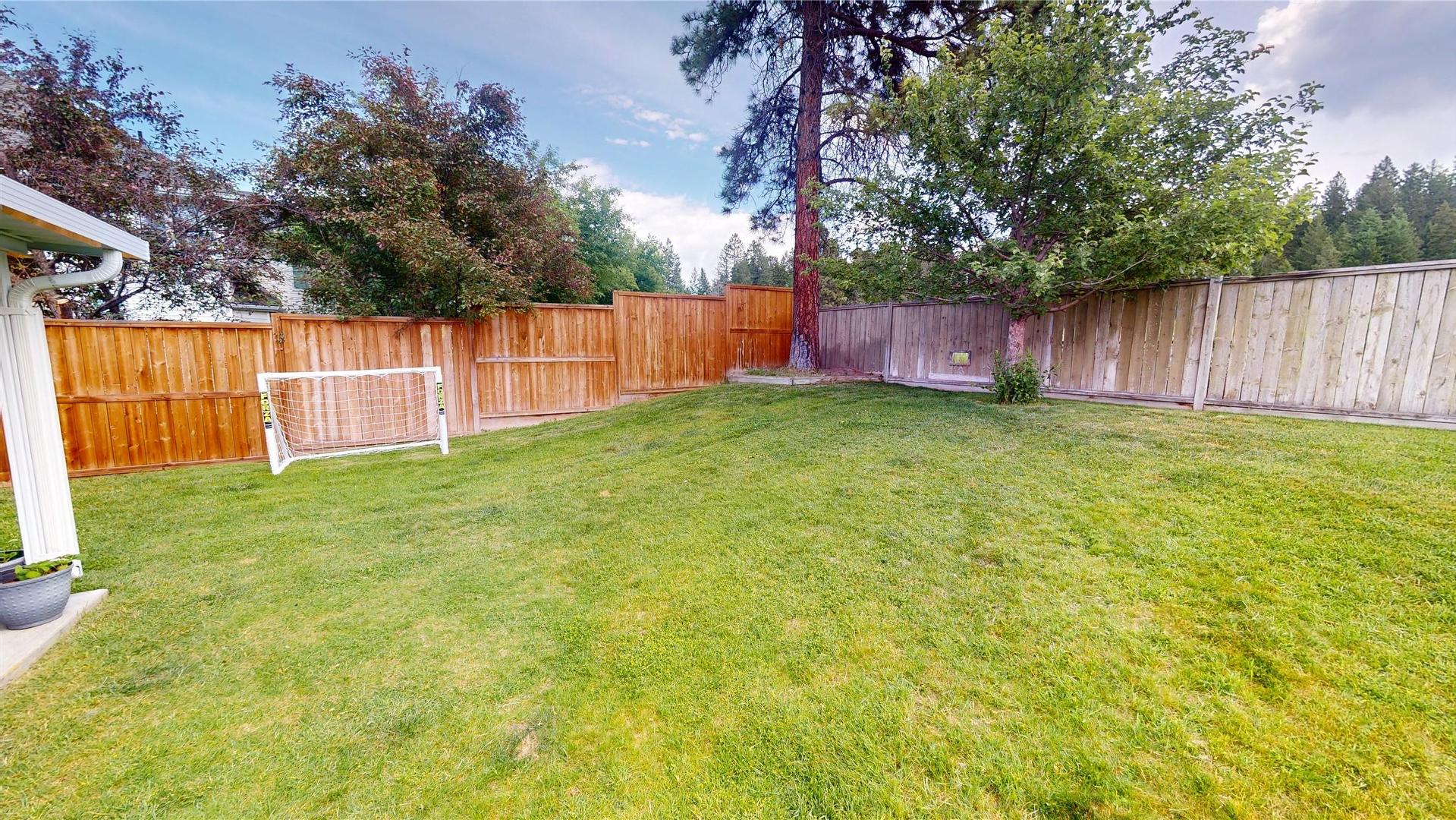 









2912


Edgewood

Drive,
Cranbrook,




BC
V1C 6C9

