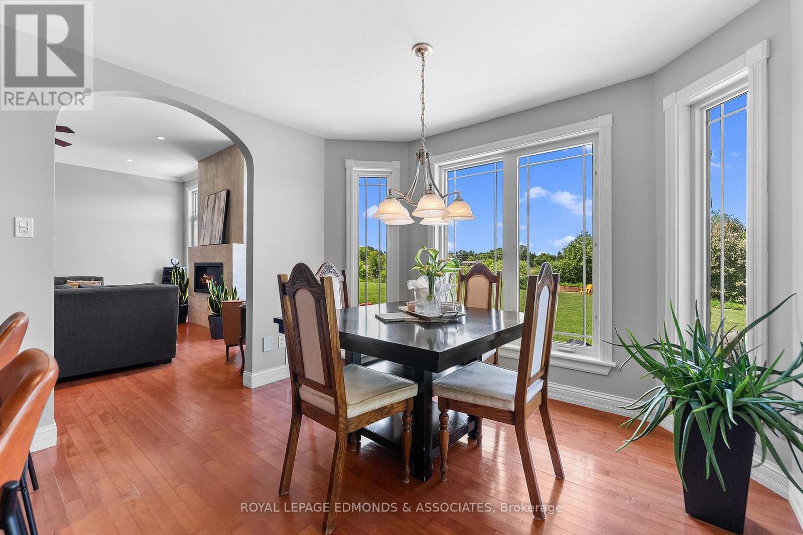 












162 PLEASANT VIEW DRIVE

,
Laurentian Valley,




Ontario
K8B1B8

