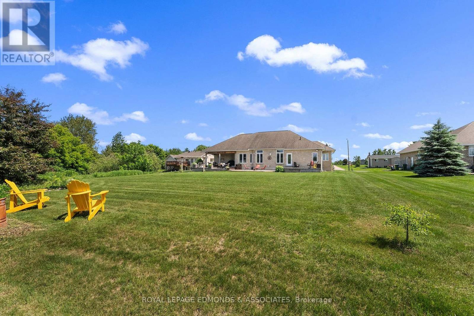 












162 PLEASANT VIEW DRIVE

,
Laurentian Valley,




Ontario
K8B1B8

