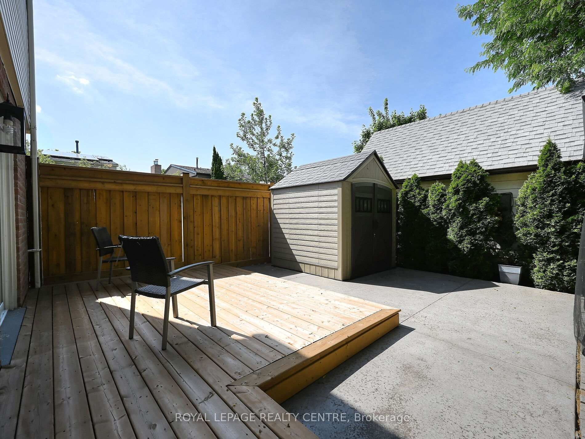 









1221


Kos

Boulevard,
Mississauga,




ON
L5J 4L3

