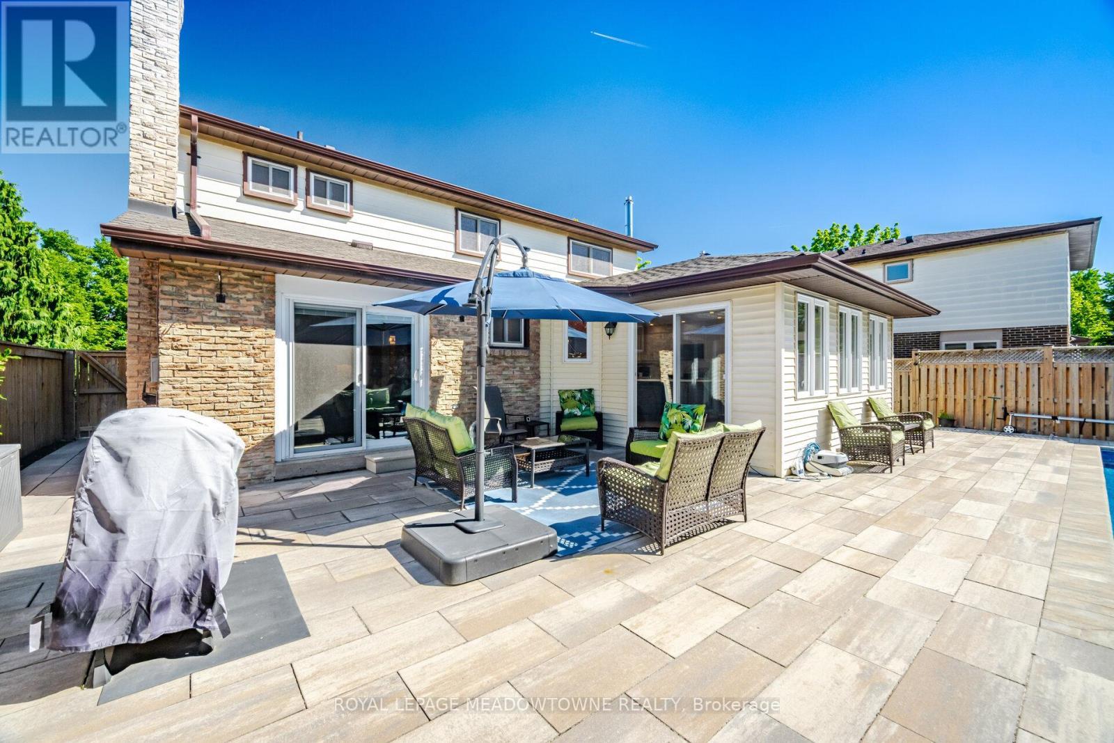 












913 MAPLE AVENUE

,
Milton,




Ontario
L9T3X6


